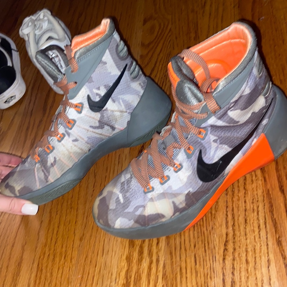Nike sneakers boys